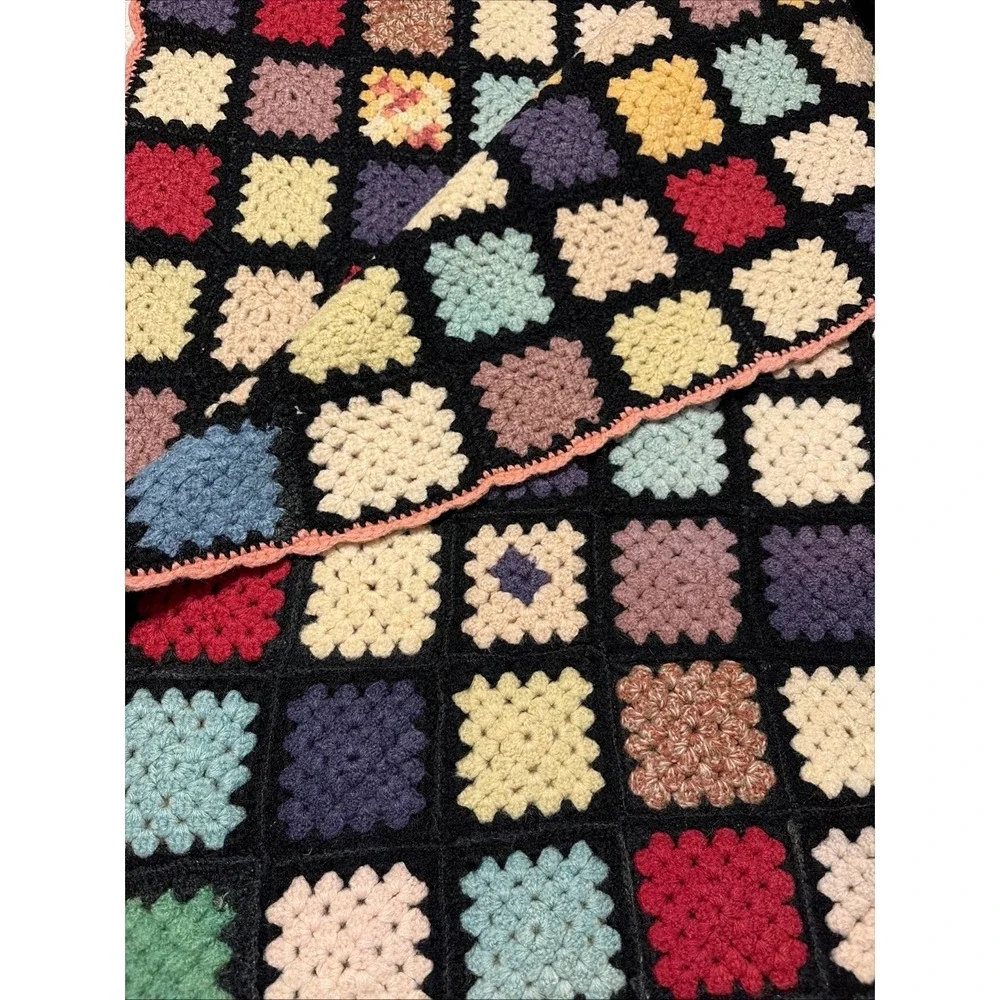 VTG Granny Square Handmade Crotched Grandmacore BOHO Retro Style Afghan 53x45‎